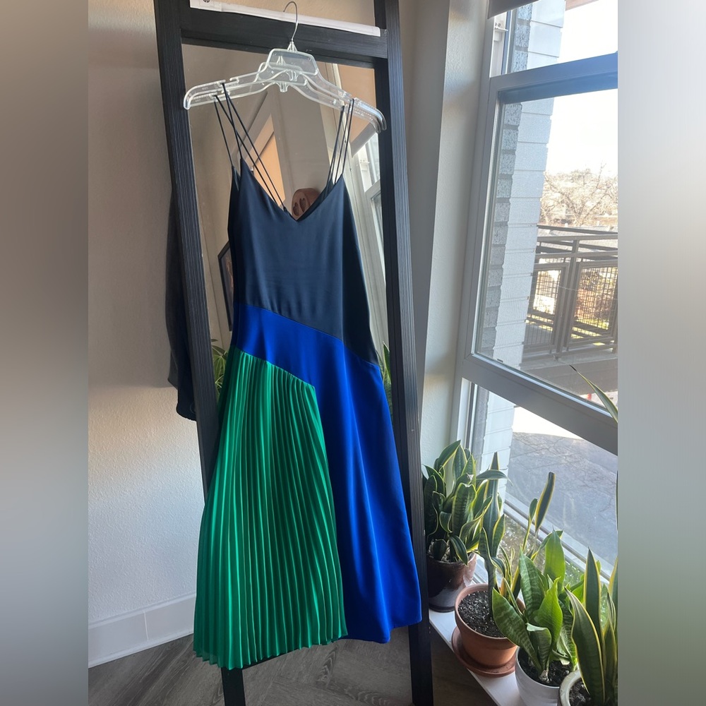 Color blocked midi dress